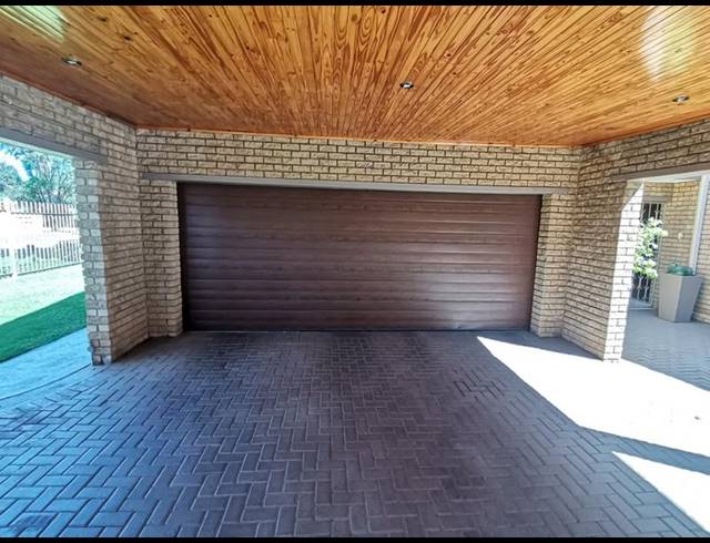 4 BEDROOM HOUSE FOR SALE IN VANDERBIJLPARK SE 3